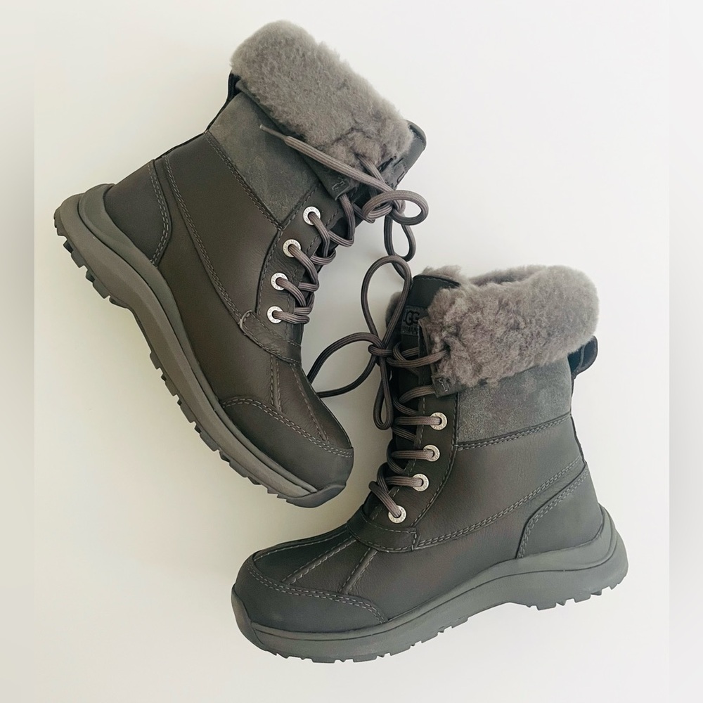 UGG W Adirondack Boot III